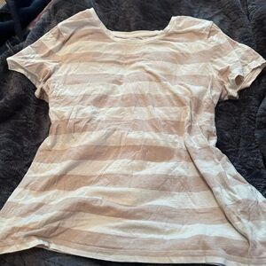 Old Navy Cream and Tan Short Sleeve Tee Casual Essential